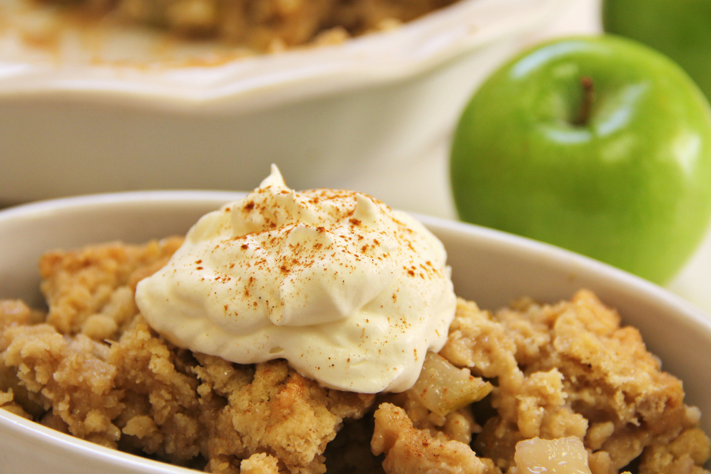 Easy Apple Cinnamon Crisp