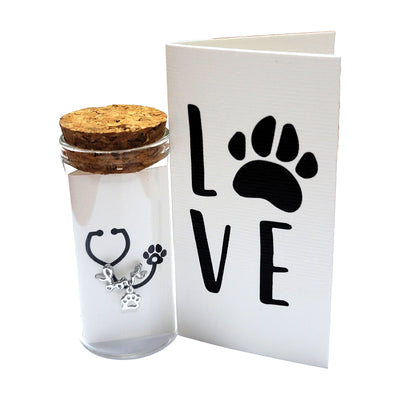 Quinnlyn & Co. Love Paw Stethoscope Charm, Gifts for Women, RN Nurses with Inspirational Quote on Greeting Card