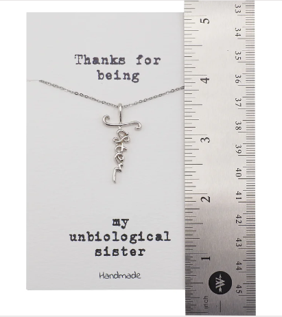 Quinnlyn & Co. Elizabeth Sister Cursive Cross Pendant Necklace, Handmade Gifts for Women with Inspirational Quote on Greeting Card