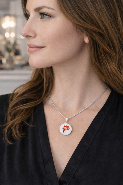 Luxury Circle Graphic Wolf Necklace – Symbol of Strength & Loyalty, Wolf Spirit Pendant, Meaningful Gift Jewelry for Her