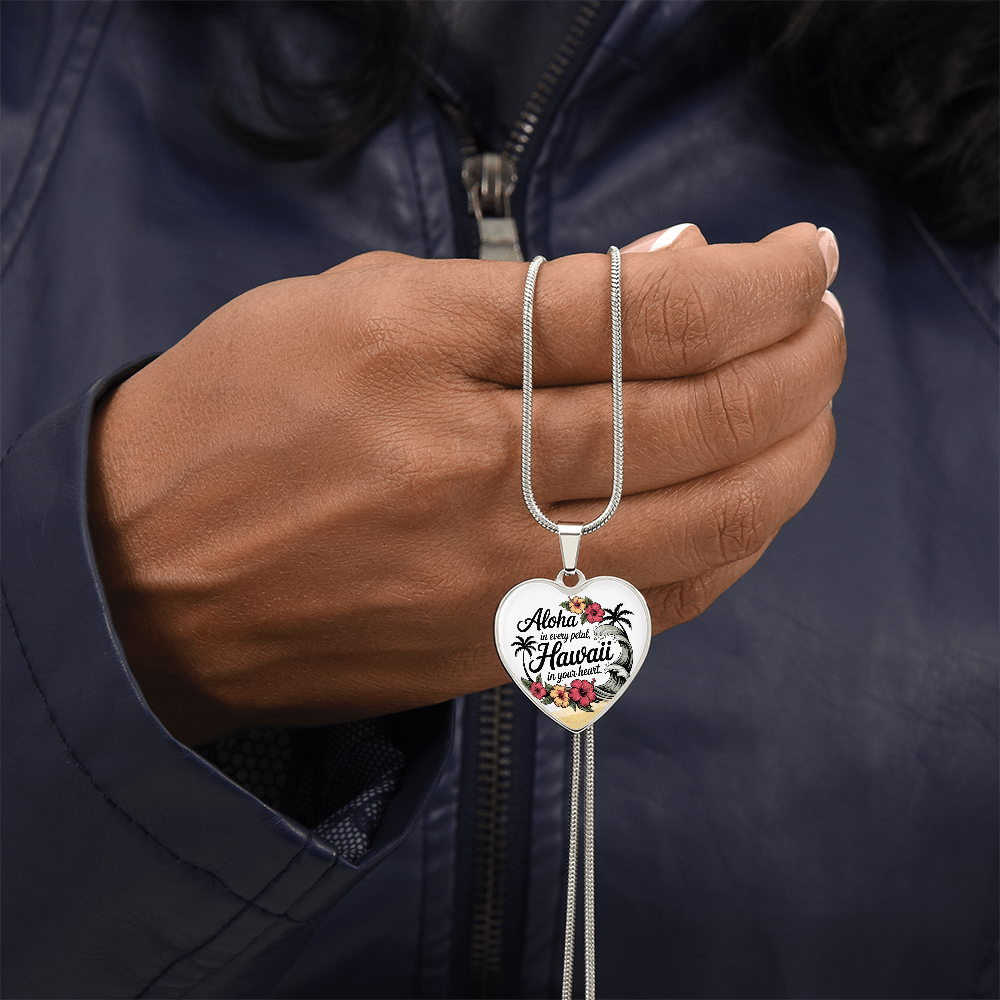Aloha Hawai‘i Heart Necklace – Tropical Hibiscus & Island-Inspired Pendant