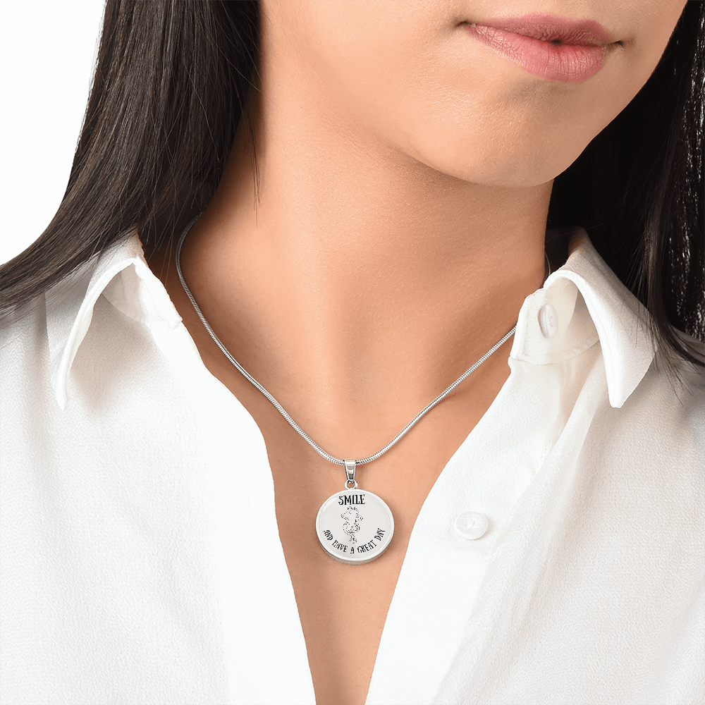 Frog Outline Circle Necklace – Minimalist Nature-Inspired Pendant Gift for Frog Lovers