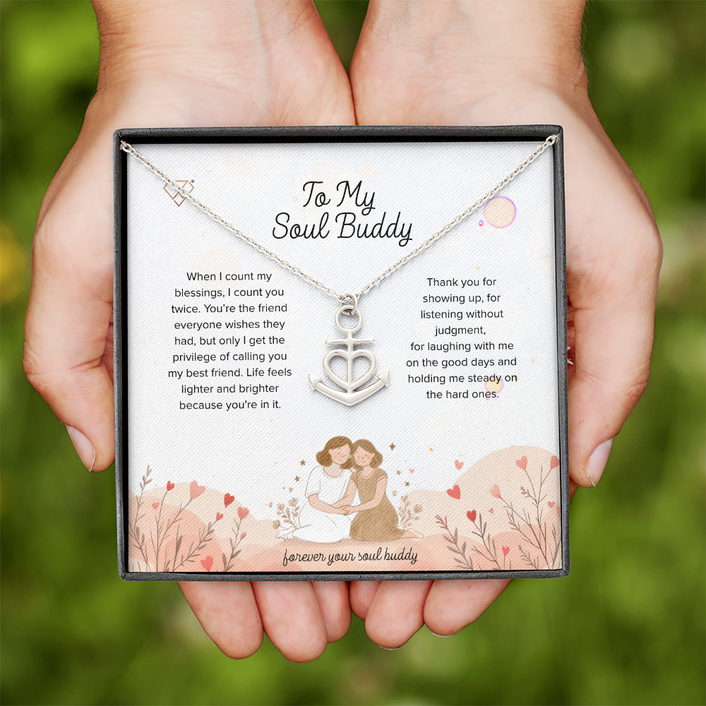 Anchor necklace with heart detail on cable chain