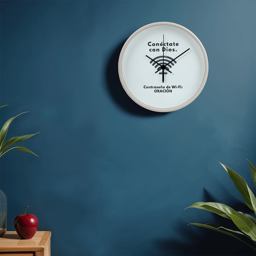 Conéctate con Dios – “WiFi Password: PRAYER” Faith-Inspired Wood Frame Clock | Christian Home Decor Gift