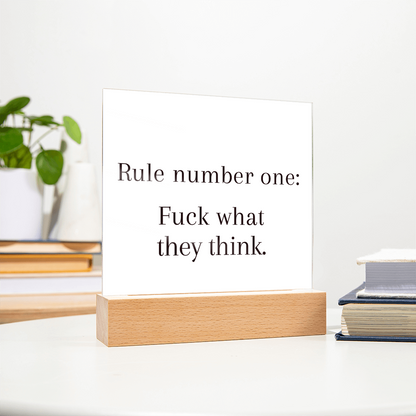 Back view showing switch for battery-powered base option.