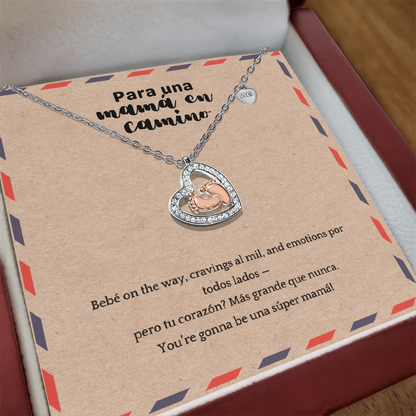 Baby Feet Heart Necklace para Mamá en Camino | Funny Spanglish Pregnancy Gift | New Mom Necklace | Baby Shower Jewelry