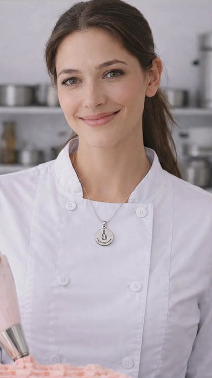Whisk Outline Circle Necklace – Minimalist Baking Pendant Gift for Baking Lovers